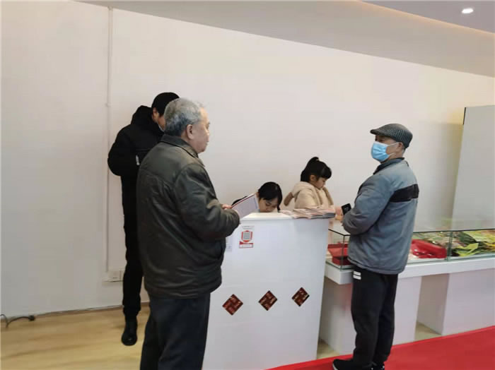 四川中青旅綿陽分社、綿陽市中旅假日旅行社、綿陽自來文化傳播有限公司24H自助售貨服務(wù)盛大開業(yè)