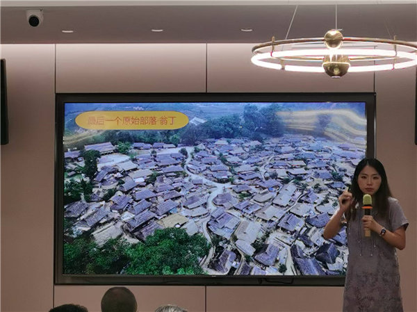 綿陽(yáng)中旅行假日旅行社舉行“什邡號(hào).2025熊貓專(zhuān)列”旅游線路分享會(huì)